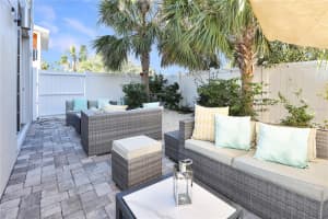 2054 ROSELAWN STREET, SARASOTA, FL 34231 - MLS#MFRA4681191