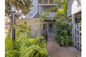 200 WOODLAND DRIVE, OSPREY, FL 34229 - MLS#MFRA4681231