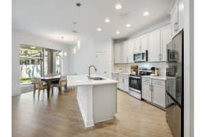 3529 SECLUDED COURT, SARASOTA, FL 34240 - MLS#MFRA4681285