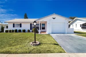 802 Buttonwood Dr, BRADENTON