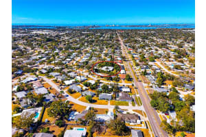 2639 BOUGAINVILLEA STREET, SARASOTA, FL 34239 - MLS#MFRA4681333