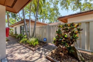 6304 PELICAN DRIVE, BRADENTON, FL 34210 - MLS#MFRA4681346