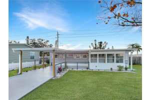 5022 9th St W, BRADENTON