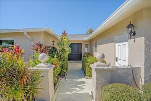 6948 COUNTRY CLUB DRIVE, SARASOTA, FL 34243 - MLS#MFRA4681388