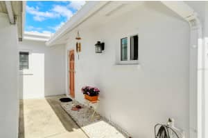 1809 VERA PLACE, SARASOTA, FL 34235 - MLS#MFRA4681451