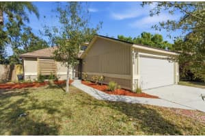 8215 COUNTRY OAKS COURT, SARASOTA, FL 34243 - MLS#MFRA4681462
