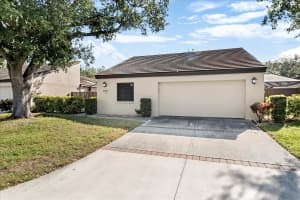 3820 Glen Oaks Manor Dr, SARASOTA