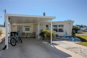 5127 8th St W, BRADENTON