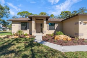 2105 CORK OAK STREET, SARASOTA, FL 34232 - MLS#MFRA4681605