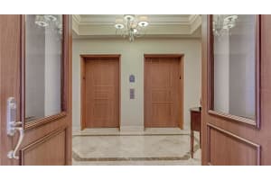 464 GOLDEN GATE POINT, SARASOTA, FL 34236 - MLS#MFRA4681635