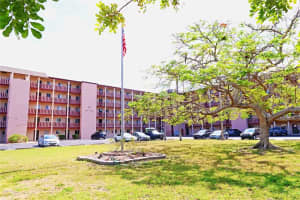 4109 Lake Bayshore Dr #407, BRADENTON