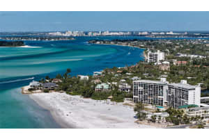 19 WHISPERING SANDS DRIVE, SARASOTA, FL 34242 - MLS#MFRA4681694