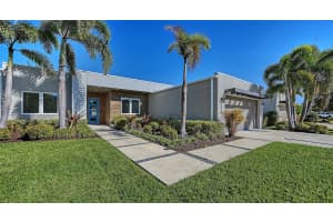 2215 DATURA STREET, SARASOTA, FL 34239 - MLS#MFRA4681704