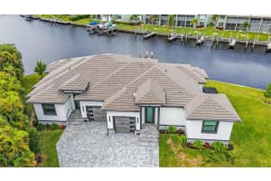 1327 Wesley Dr, PUNTA GORDA