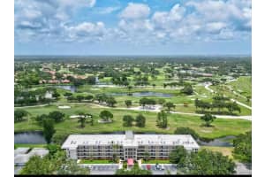 7461 W Country Club Dr N #108, SARASOTA