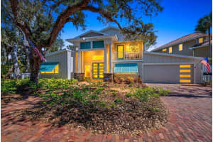 5045 OXFORD DRIVE, SARASOTA, FL 34242 - MLS#MFRA4681817