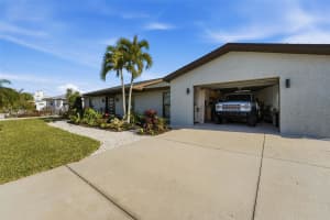 501 65TH STREET, HOLMES BEACH, FL 34217 - MLS#MFRA4681843