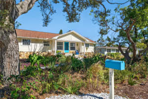 504 BAYVIEW PARKWAY, NOKOMIS, FL 34275 - MLS#MFRA4681913