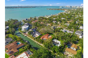 1634 LODGE DRIVE, SARASOTA, FL 34239 - MLS#MFRA4681996