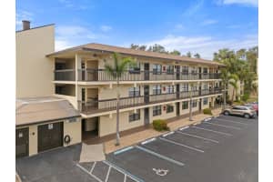 305 30th Ave W #a208, BRADENTON