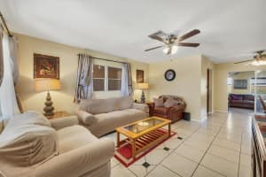 5135 BROOKMEADE DRIVE, SARASOTA, FL 34232 - MLS#MFRA4682030