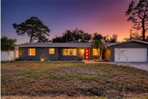 405 W Seminole Dr, VENICE