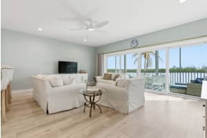 9211 MIDNIGHT PASS ROAD, SARASOTA, FL 34242 - MLS#MFRA4682065