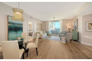 800 TAMIAMI TRAIL, SARASOTA, FL 34236 - MLS#MFRA4682076