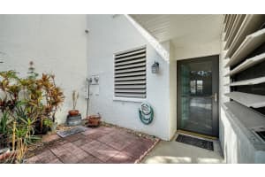 214 LAKEWOOD DRIVE, BRADENTON, FL 34210 - MLS#MFRA4682150