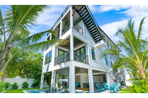 2200 AVENUE B, BRADENTON BEACH, FL 34217 - MLS#MFRA4682263