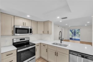 6304 POINTE WEST BOULEVARD, BRADENTON, FL 34209 - MLS#MFRA4682293