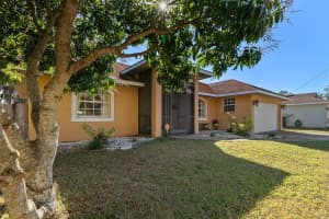 2116 30TH AVENUE, BRADENTON, FL 34208 - MLS#MFRA4682300