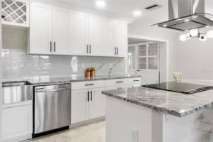 11245 69TH AVENUE, SEMINOLE, FL 33772 - MLS#MFRA4682343