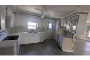 4811 3RD STREET, BRADENTON, FL 34207 - MLS#MFRA4682390