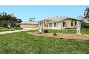 7421 WEEPING WILLOW BOULEVARD, SARASOTA, FL 34241 - MLS#MFRA4682425