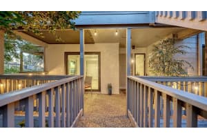 1507 CLOWER CREEK DRIVE, SARASOTA, FL 34231 - MLS#MFRA4682434