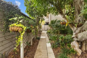 1633 BOATHOUSE CIRCLE, SARASOTA, FL 34231 - MLS#MFRA4682531