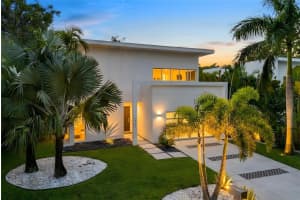 1732 SHORELAND DRIVE, SARASOTA, FL 34239 - MLS#MFRA4682616