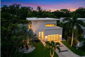 1732 SHORELAND DRIVE, SARASOTA, FL 34239 - MLS#MFRA4682616