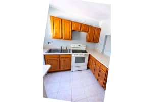 605 75TH STREET, GAINESVILLE, FL 32607 - MLS#MFRA4682628