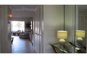 7193 COUNTRY CLUB DRIVE, SARASOTA, FL 34243 - MLS#MFRA4682681