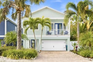 302 62nd St, HOLMES BEACH