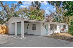 2535 Floyd St, SARASOTA
