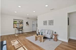 2535 FLOYD STREET, SARASOTA, FL 34239 - MLS#MFRA4682751