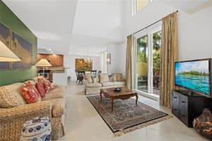 800 TAMIAMI TRAIL, SARASOTA, FL 34236 - MLS#MFRA4682840