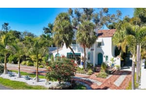 547 N Shore Dr, SARASOTA