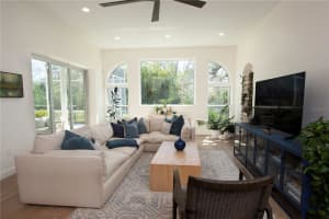 4586 DEL SOL BOULEVARD, SARASOTA, FL 34243 - MLS#MFRA4682853