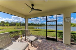 7502 SUMMERLAND COVE, LAKEWOOD RANCH, FL 34202 - MLS#MFRA4682902