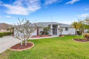 5836 HELEN WAY, SARASOTA, FL 34243 - MLS#MFRA4682914