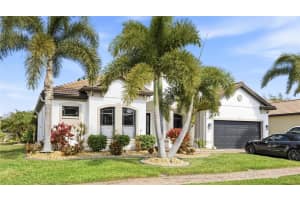 8051 36TH STREET CIRCLE, SARASOTA, FL 34243 - MLS#MFRA4683019